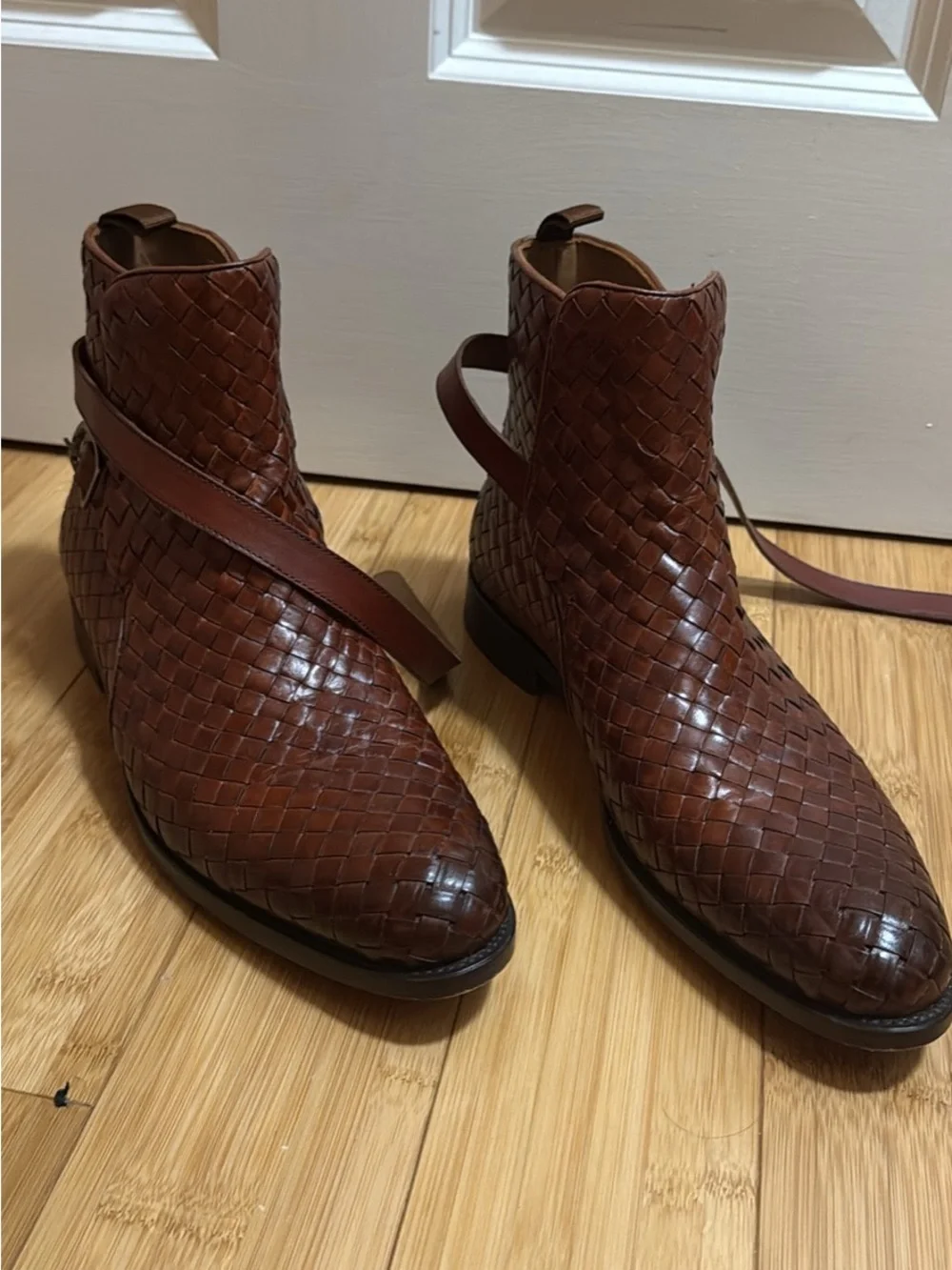 Taft Men's Hand-Woven Leather Chukka Boots in Brown